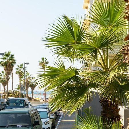 Crown Sea Hostelテル・アビブ エクステリア 写真