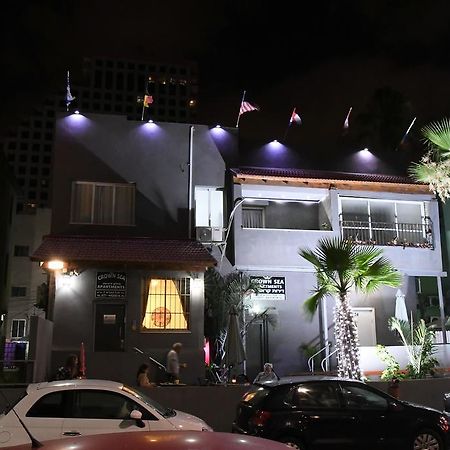 Crown Sea Hostelテル・アビブ エクステリア 写真